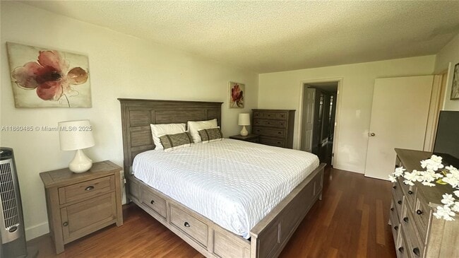 Building Photo - 1450 Brickell Bay Dr