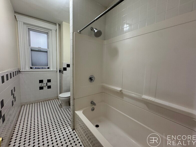 Building Photo - 84 New Whitney St