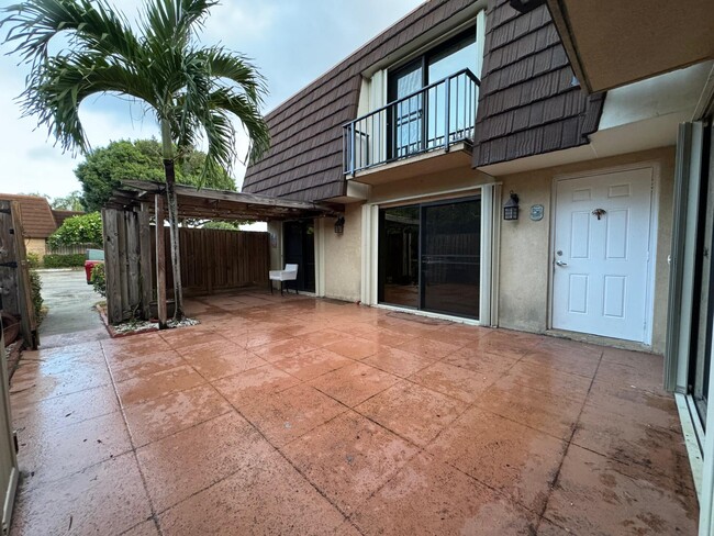 Building Photo - 2311 23rd Ln