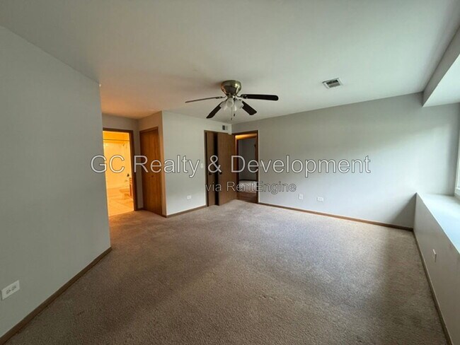 Building Photo - 2856 Heatherwood Dr