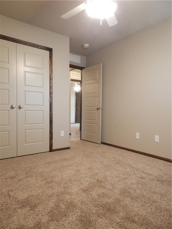 Building Photo - 949 Chase Ln