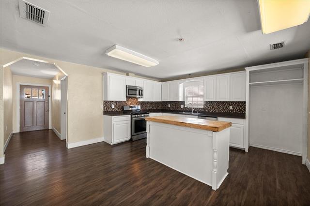 Building Photo - 604 Dunn St