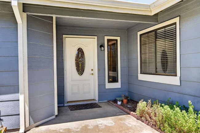 Building Photo - 4109 Yukon Way
