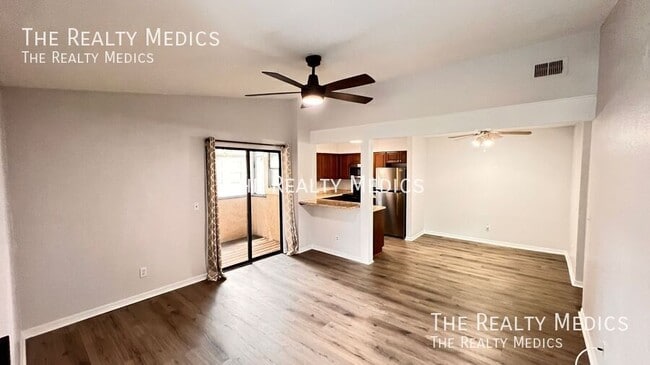 Building Photo - 3043 Antique Oaks Cir