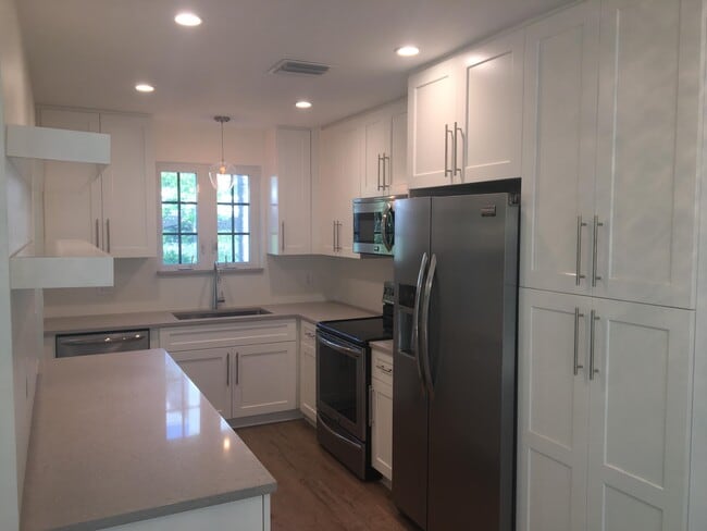 Building Photo - 27 E Rd