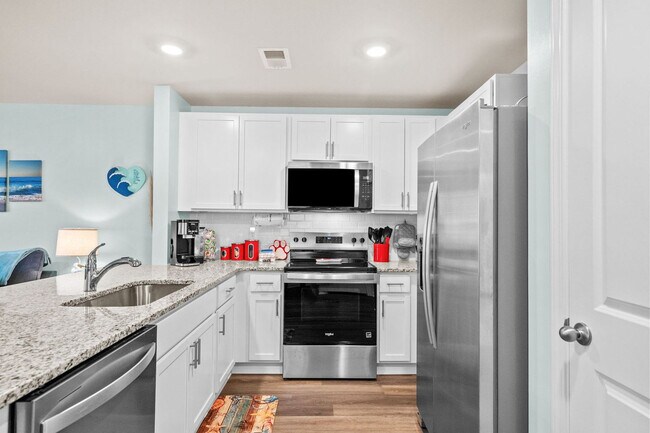 Building Photo - 332 Bayou Loop