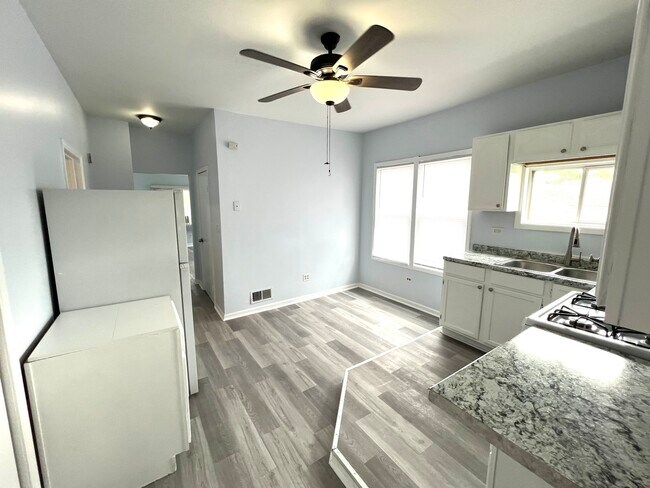 Building Photo - 3002 Green St