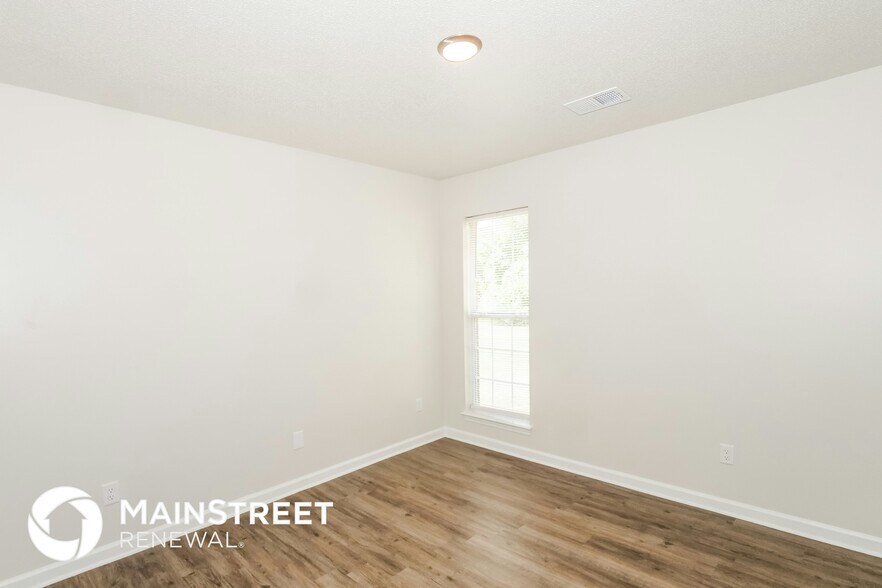Building Photo - 1764 Dorchester Dr