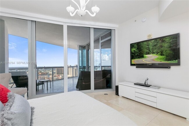 Building Photo - 17121 Collins Ave