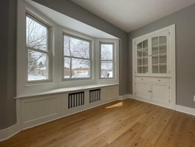 Building Photo - 4059 Brunswick Ave S