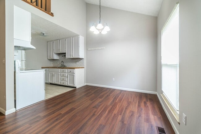 Building Photo - 2755-2759 Independence Way