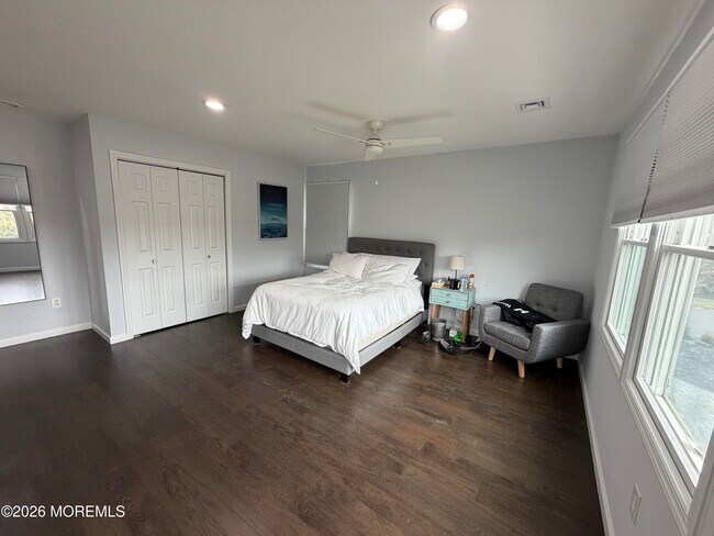 Building Photo - 41 Brookwillow Ave