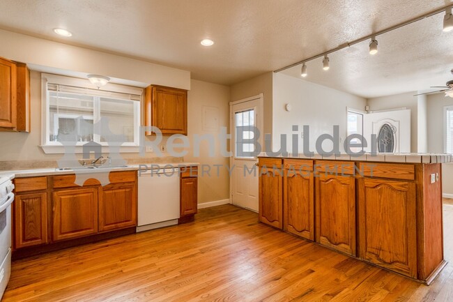 Building Photo - !!!PRICE IMPROVMENT!!! CALL US TODAY AT (5...