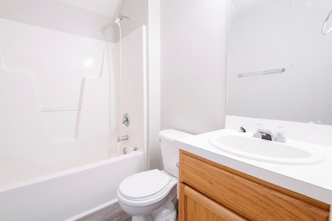 Building Photo - Charming Cape-Cod in the Heart of Apex! First Floor Master! Pet Friendly!