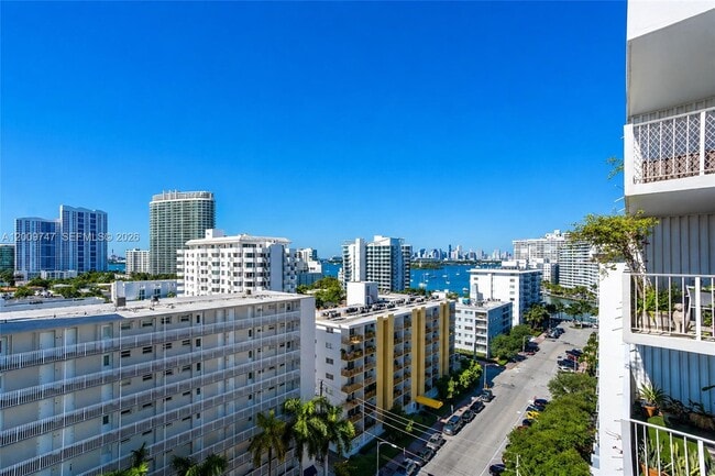 Building Photo - 1331 Lincoln Rd