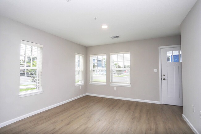 Floorplan - Royal Oak Apartments
