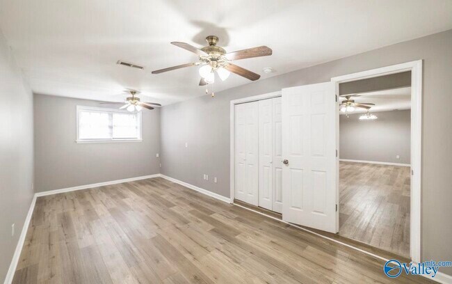 Building Photo - 3218 Uvalde Ln NW