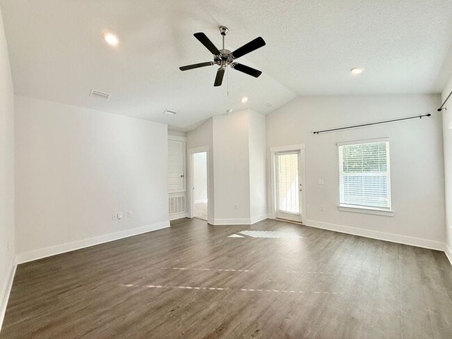 Building Photo - 5732 Conley Ct