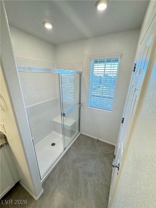 Building Photo - 657 Bellus Pl