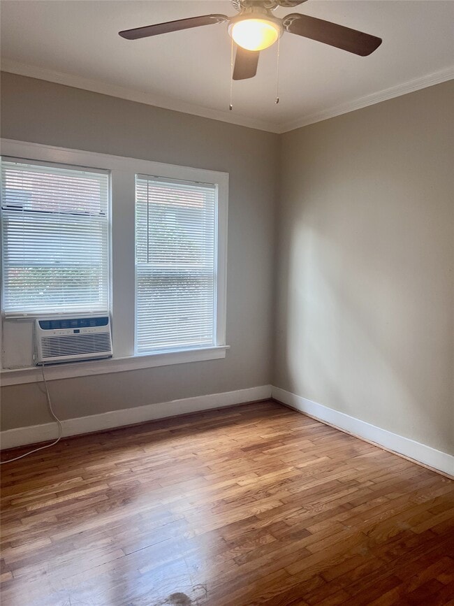 Building Photo - 320 W Polk St