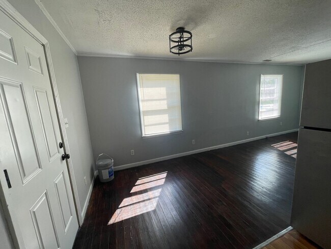 Building Photo - 7329 Twin Beech Rd