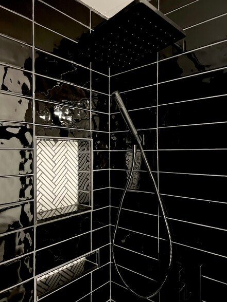 Building Photo - 179 Butternut St