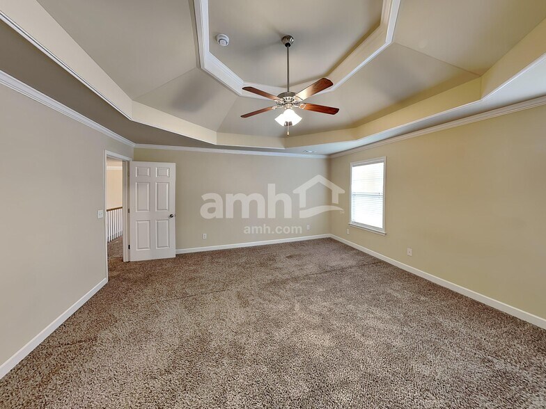 Building Photo - 2087 Lequire Ln