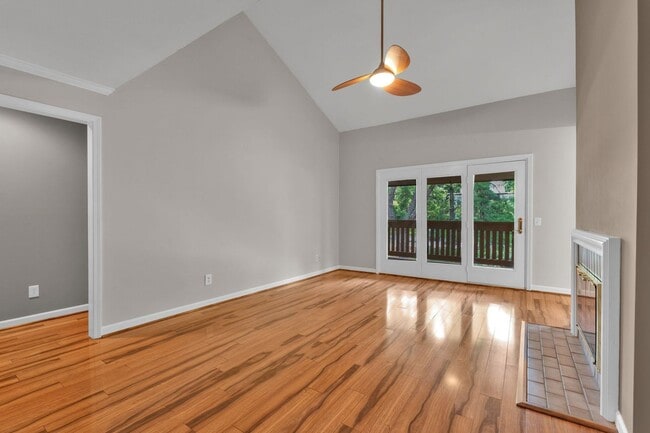 Building Photo - **A RARE FIND - GREEN HILLS CONDO WITH QUI...