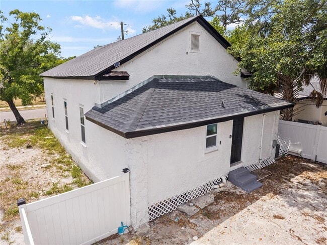 Building Photo - 2901 N 20th St