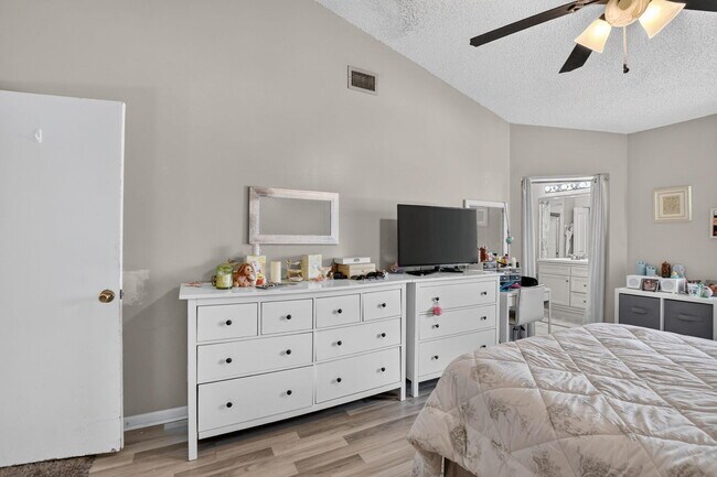 Building Photo - 5314 Sapphire Valley