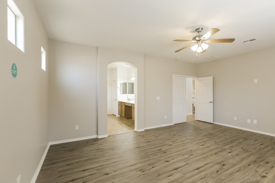 Building Photo - 46141 W Morning View Ln