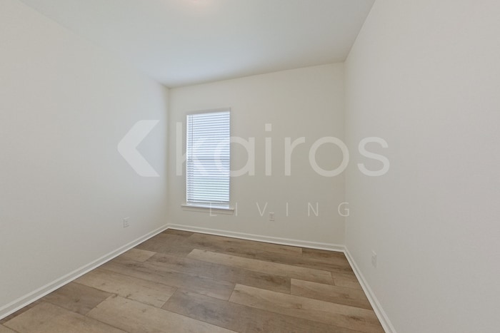 Building Photo - 102 Acoustic Lane