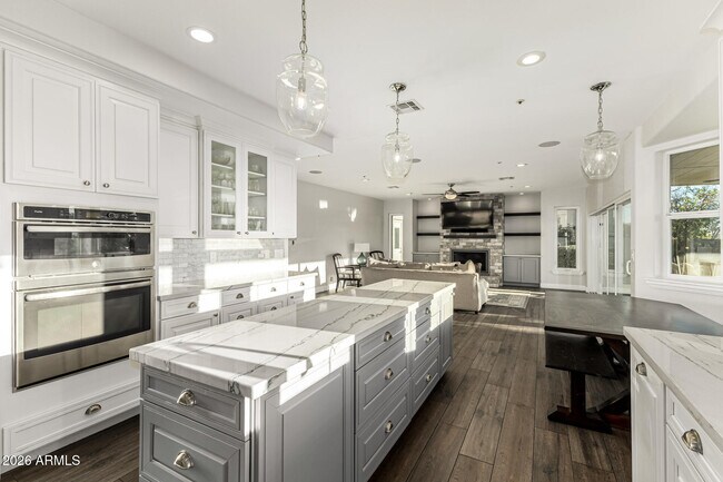 Building Photo - 11900 N 114th Way