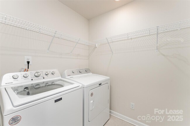 Building Photo - 2352 Belterra Dr
