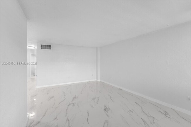 Building Photo - 1030 9th St