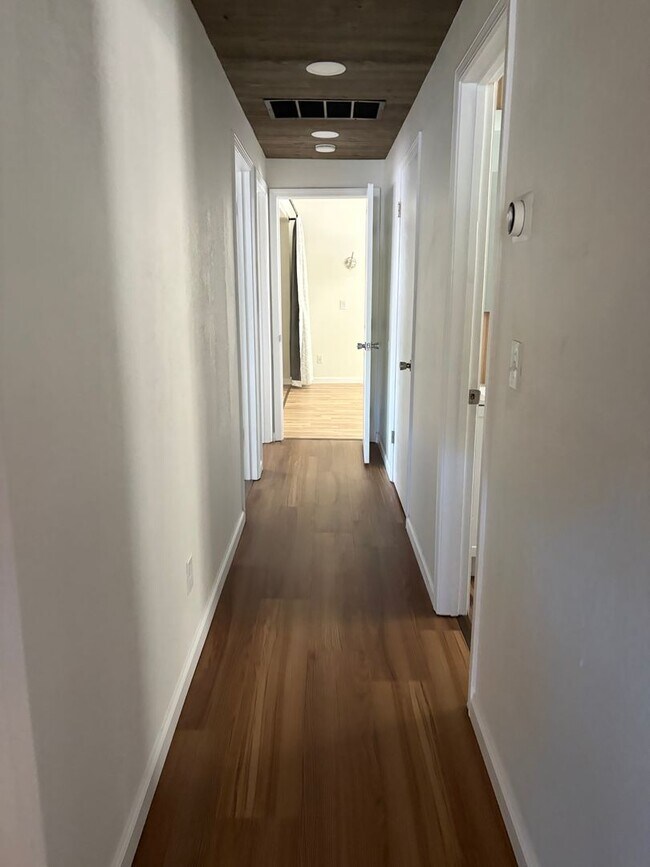 Building Photo - 210 Rawhide Way