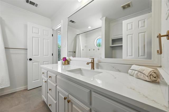 Building Photo - 350 Silverwood Cir