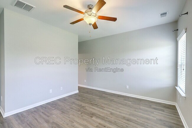 Building Photo - 9657 Spencer Woods Rd