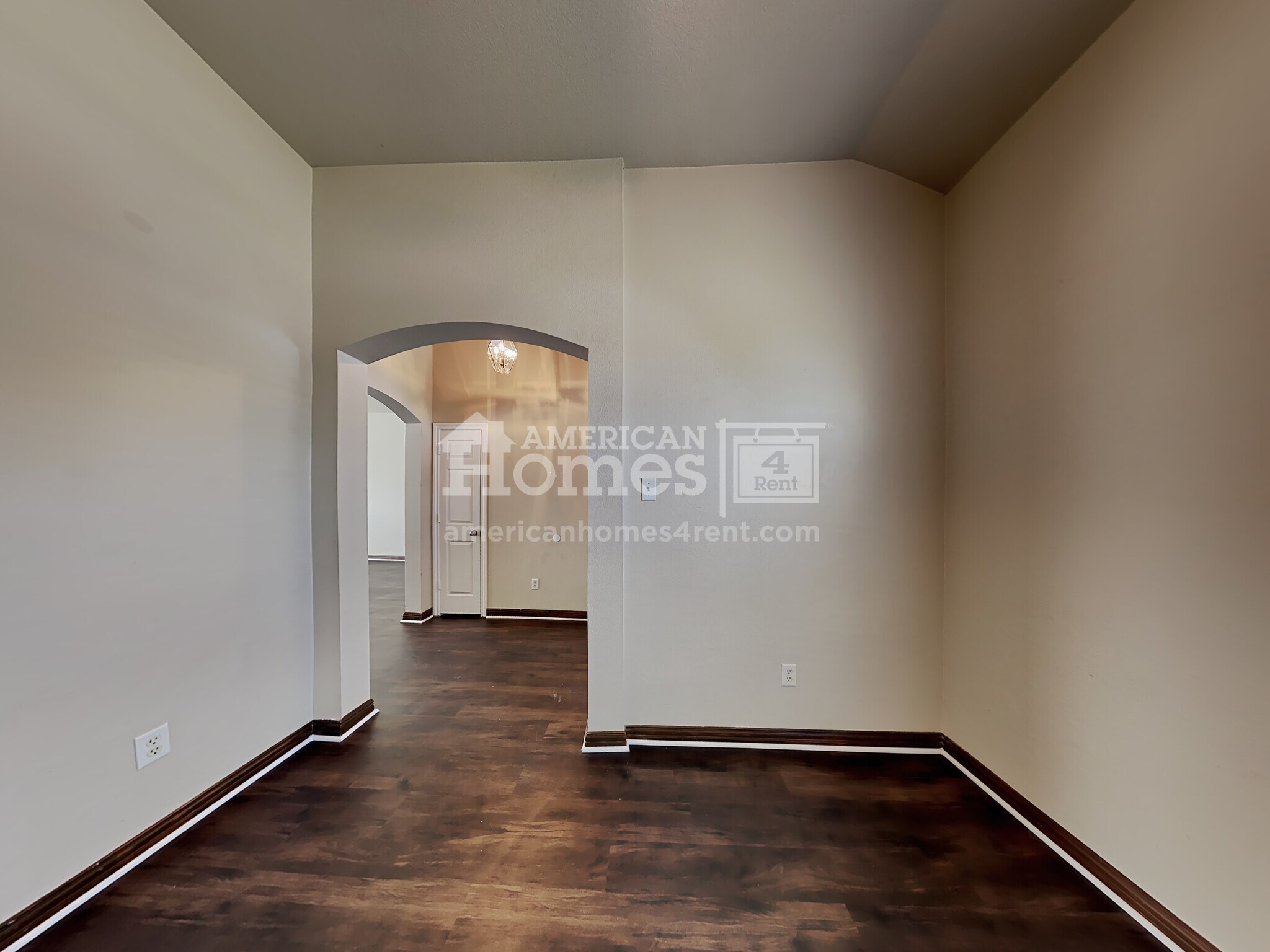 Building Photo - 350 Mesquite Hill Dr