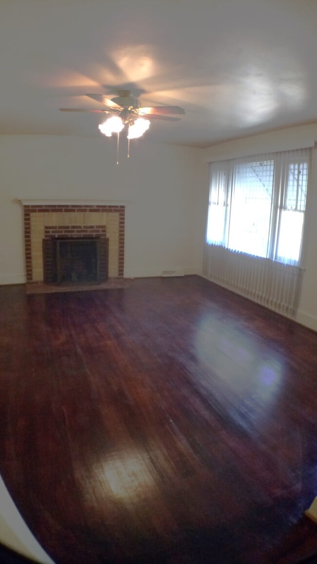 Building Photo - 113 Brookside Cir
