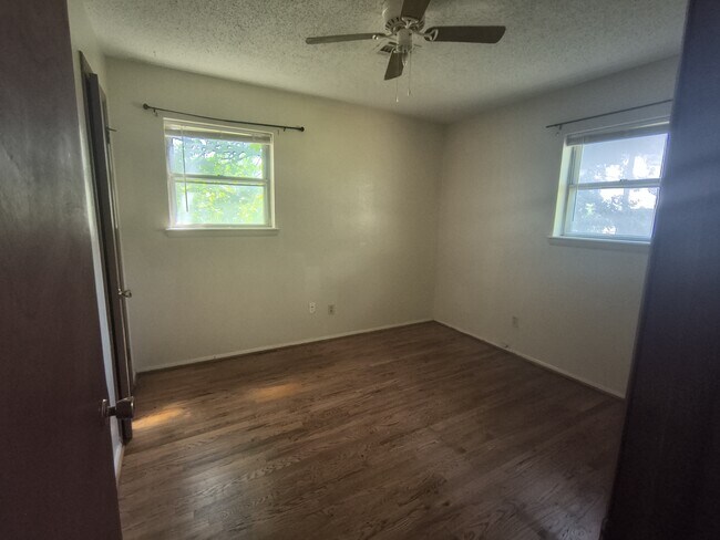 Building Photo - 140 Ridgecrest Rd