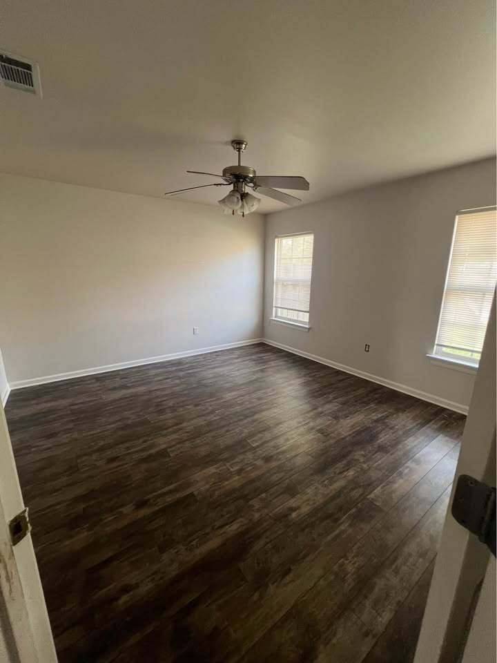 Building Photo - 14258 Woodlands Dr