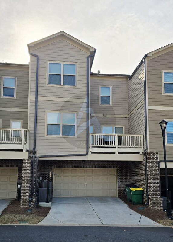 Building Photo - 209 Commons Ave