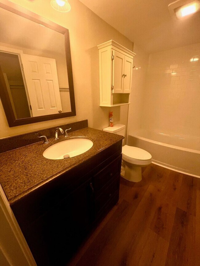 Building Photo - Freshly updated two bedroom, 1 bath house ...