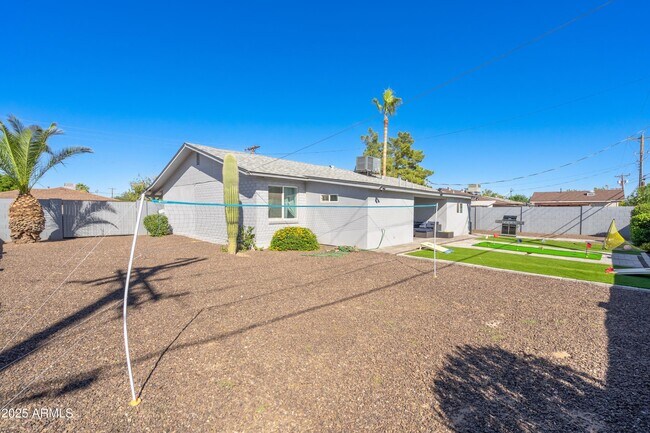 Building Photo - 7405 E Almeria Rd