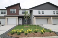 Building Photo - Upscale Four-Bedroom Townhome!