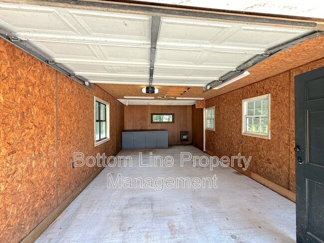 Building Photo - 4103 Little Mountain Rd
