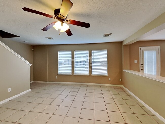 Building Photo - 29103 Legends Hill Dr