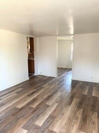 Building Photo - Chatham