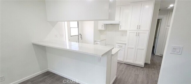 Primary Photo - 1417 S Greenwood Ave